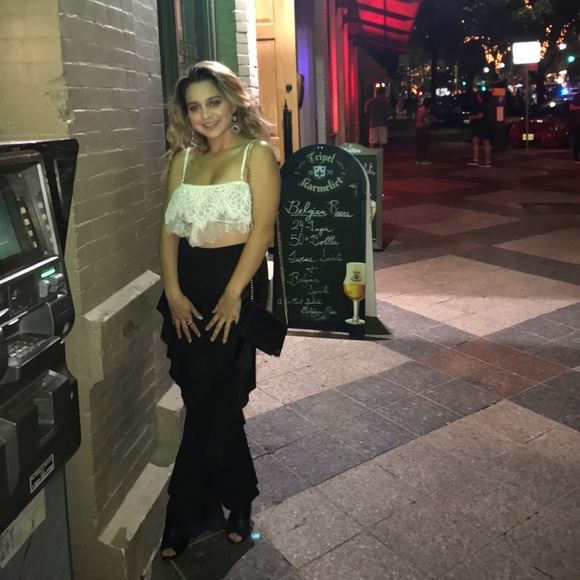 MEET ME 💕 - Picture 3 of 5